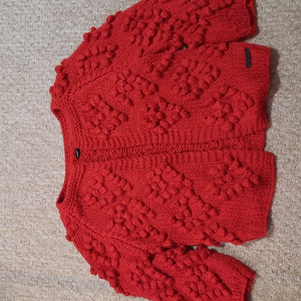 Chunky knit heart sweater - handmade.